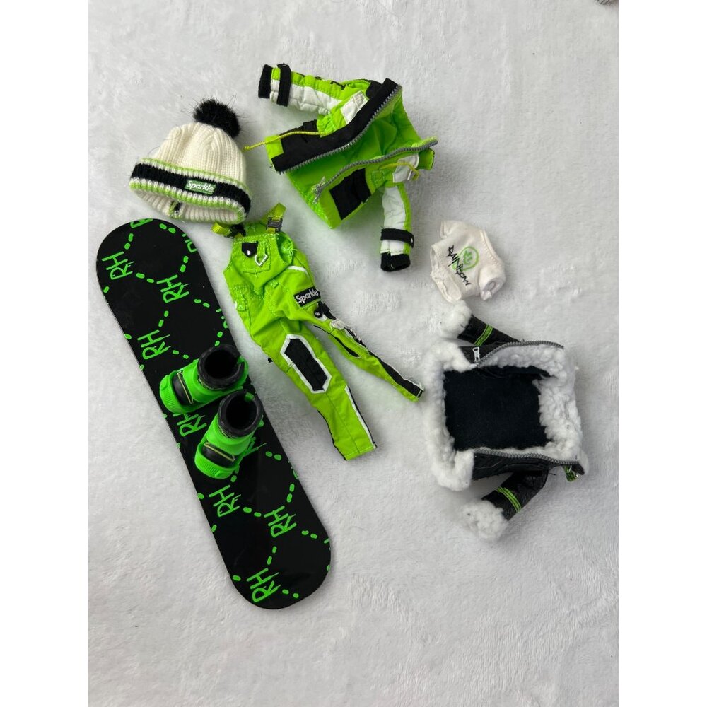 Rainbow High Winter Break Jade accessories lot Snowboard, Hat, Clothes